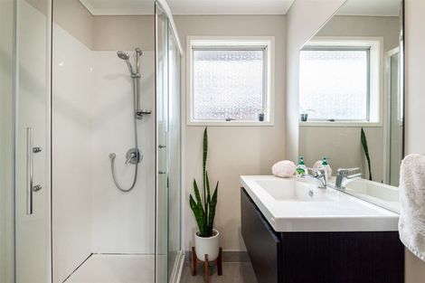 Photo of property in 1/301 Sunset Road, Sunnynook, Auckland, 0632