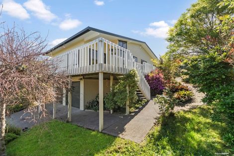 Photo of property in 5 Lagoon Way, West Harbour, Auckland, 0618