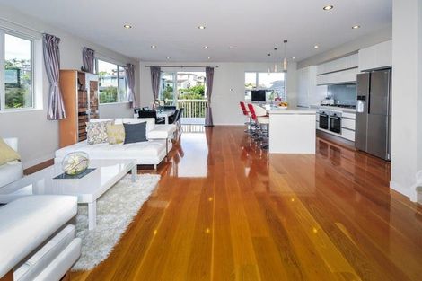 Photo of property in 7 Bintulu Place, Fairview Heights, Auckland, 0632