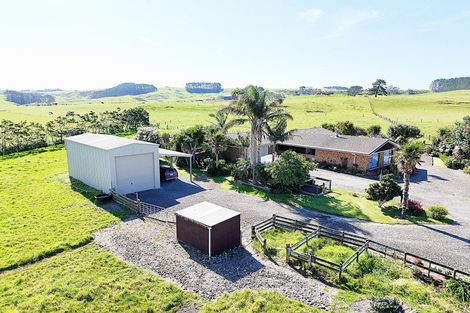Photo of property in 242 Baylys Coast Road, Dargaville, 0377