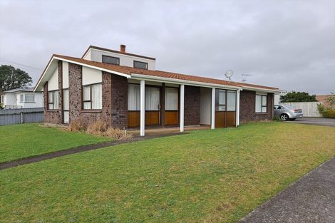 Photo of property in 15 Selwyn Street, Lower Vogeltown, New Plymouth, 4310