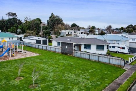Photo of property in 16 Ramanui Avenue, Hawera, 4610