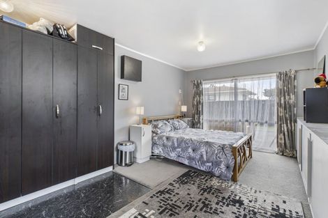 Photo of property in 2/14 Cosgrave Road, Papakura, 2110