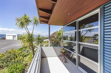 Photo of property in 123a Nevay Road, Miramar, Wellington, 6022