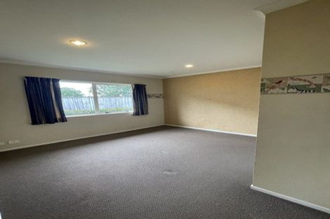 Photo of property in 37 Richfield Crescent, Westgate, Auckland, 0614
