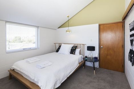 Photo of property in 21 Newbridge Place, Ilam, Christchurch, 8041