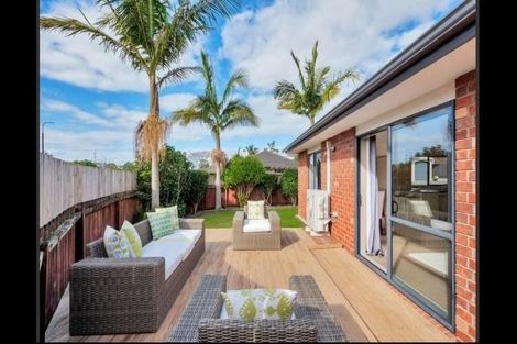 Photo of property in 30 Zefiro Drive, Massey, Auckland, 0614