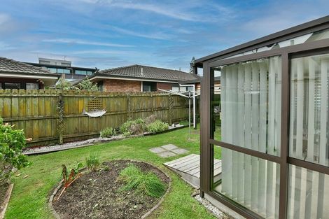 Photo of property in 12 Bellbird Place, Orewa, 0931