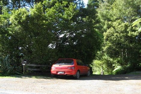 Photo of property in 204 Forest Hill Road, Waiatarua, Auckland, 0612