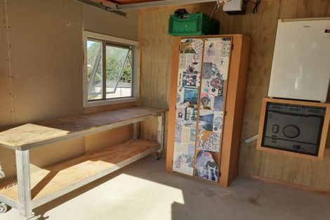 Photo of property in 46 Bays Road, Orere Point, Papakura, 2585