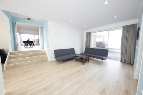 Photo of property in 14 Ellison Place, Pakuranga Heights, Auckland, 2010