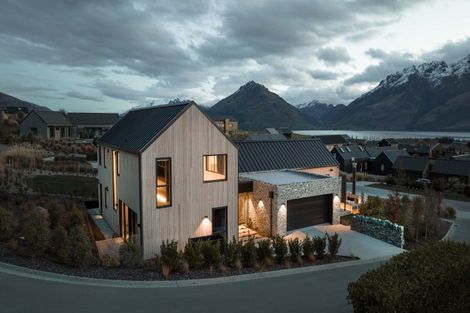 Photo of property in 15 Hackett Road, Jacks Point, Queenstown, 9371
