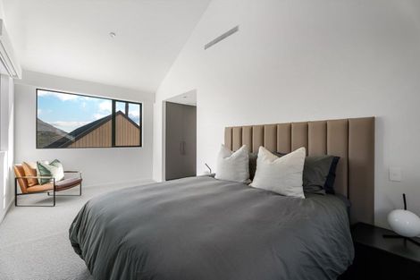 Photo of property in 15 Hackett Road, Jacks Point, Queenstown, 9371