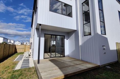 Photo of property in 27 Tumu Road, Papakura, 2110