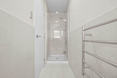 Photo of property in 44 Borneo Drive, Fairview Heights, Auckland, 0632