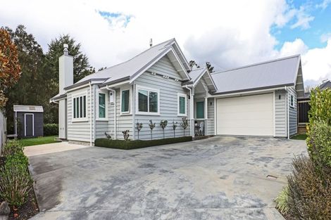 Photo of property in 15 Margaret Avenue, Havelock North, 4130