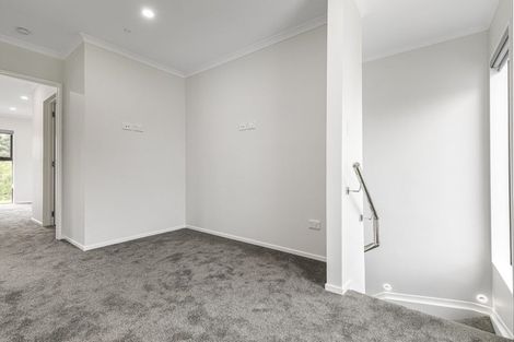 Photo of property in 84 Godley Road, Green Bay, Auckland, 0604