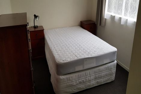 Photo of property in 8b Schnapper Rock Road, Schnapper Rock, Auckland, 0632