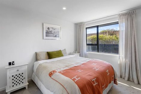 Photo of property in 2/74a Jeffreys Road, Fendalton, Christchurch, 8052