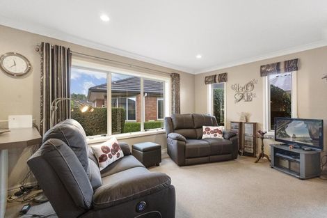 Photo of property in 10 Walter Court, Cambridge, 3434