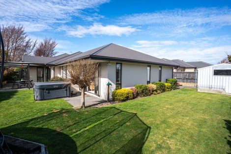 Photo of property in 17 Kilbride Gardens, Halswell, Christchurch, 8025