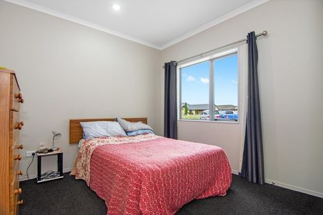 Photo of property in 9 Allgood Place, Rototuna North, Hamilton, 3210