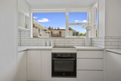 Photo of property in 1/240 Hurstmere Road, Takapuna, Auckland, 0622