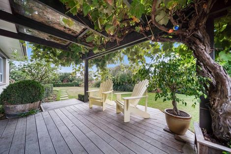 Photo of property in 2 Gatland Road, Opaheke, Papakura, 2113