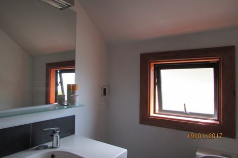 Photo of property in 140 Main Road, Allandale, Lyttelton, 8971