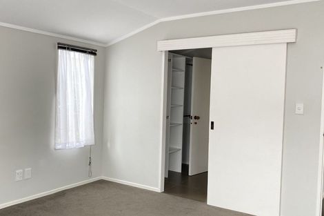 Photo of property in 22 Gosford Drive, Botany Downs, Auckland, 2010