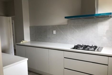 Photo of property in 1a Harrowglen Drive, Northcross, Auckland, 0632