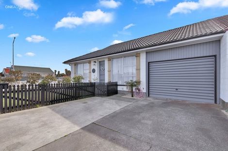 Photo of property in 84 Pacific Road, North New Brighton, Christchurch, 8083