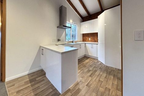 Photo of property in 17 Hookway Grove, Paraparaumu, 5032