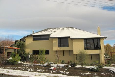 Photo of property in 43 Aronui Road, Bridge Hill, Alexandra, 9320