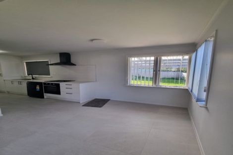 Photo of property in 11 Orchard Rise, Rosehill, Papakura, 2113