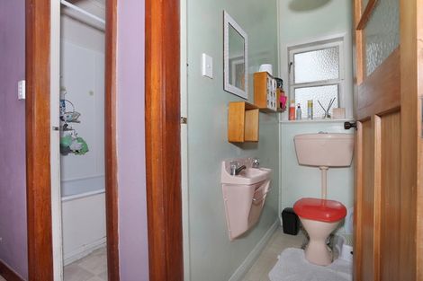 Photo of property in 25 Robert Street, Marton, 4710