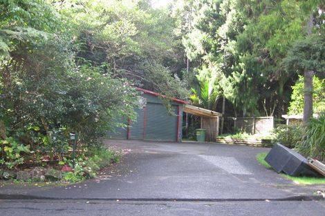 Photo of property in 30 Ngaio Road, Titirangi, Auckland, 0604