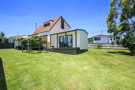 Photo of property in 3/92 Verbena Road, Birkdale, Auckland, 0626