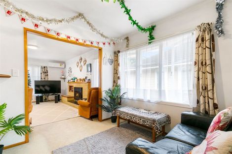 Photo of property in 24 Te Kanawa Crescent, Henderson, Auckland, 0610