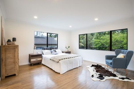 Photo of property in 64 Rising Parade, Fairview Heights, Auckland, 0632