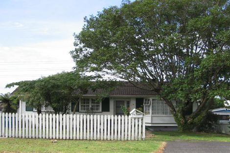 Photo of property in 36 Harmel Road, Glendene, Auckland, 0602