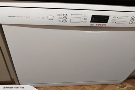 Photo of property in 25a Doris Gordon Crescent, Crofton Downs, Wellington, 6035