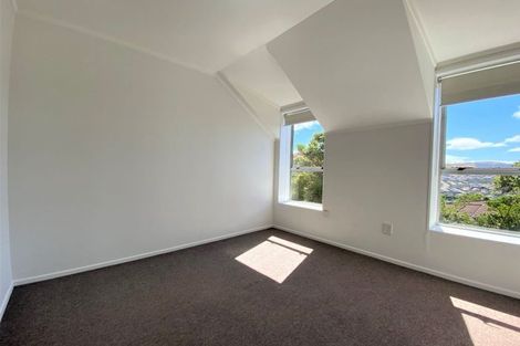 Photo of property in 7 Hollydale Grove, Churton Park, Wellington, 6037
