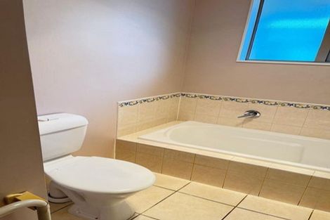 Photo of property in 23 Raphoe Road, Flat Bush, Auckland, 2019