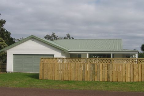 Photo of property in 103 Kenwood Drive, Matarangi, Whitianga, 3592