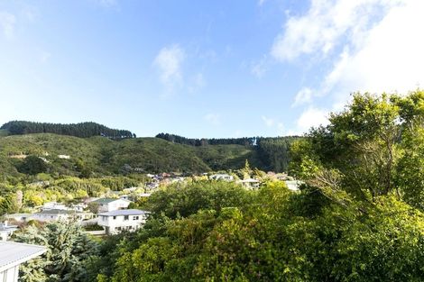 Photo of property in 31 Kiwi Crescent, Tawa, Wellington, 5028