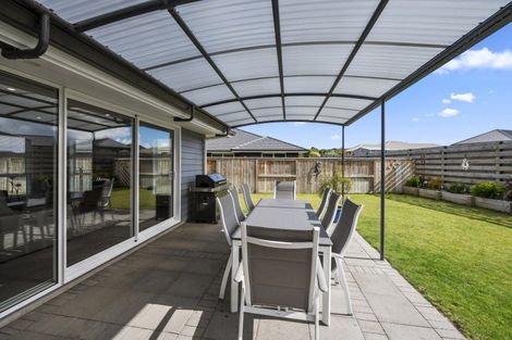 Photo of property in 5 Larches Lane, Kinloch, Taupo, 3377