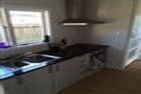 Photo of property in 10 Kaikoura Street, Henderson, Auckland, 0612