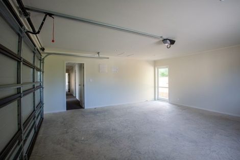 Photo of property in 62 Feist Street, Carterton, 5713
