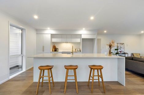 Photo of property in 35 Weka Street, Mangawhai, 0505